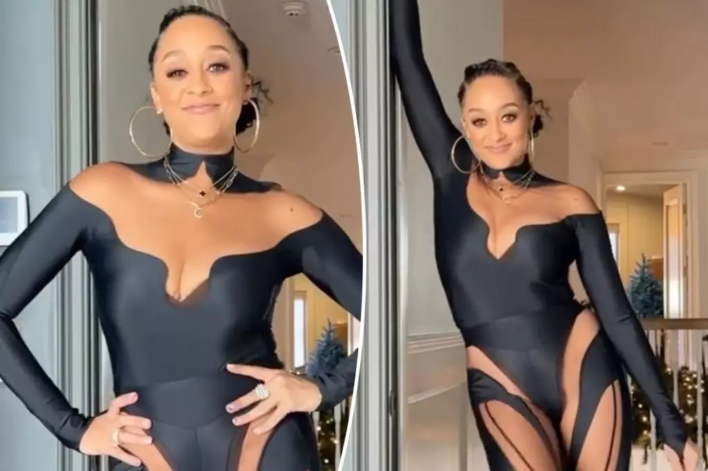 Tia Mowry’s Bold Entrance into 2024: A Stunning Transformation