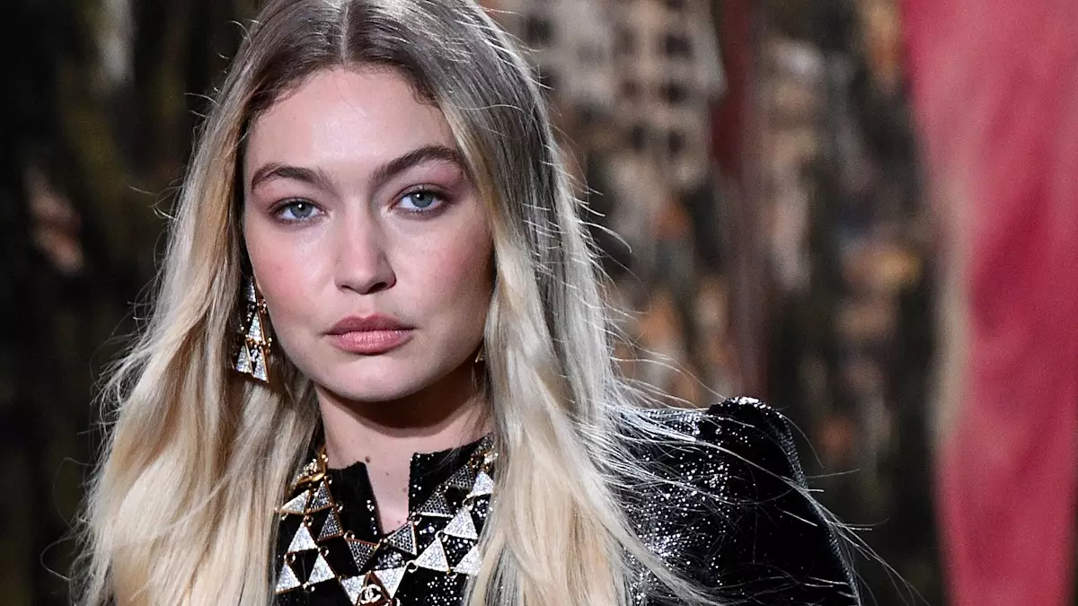 Gigi Hadid Debuts New Short Bob Hairstyle