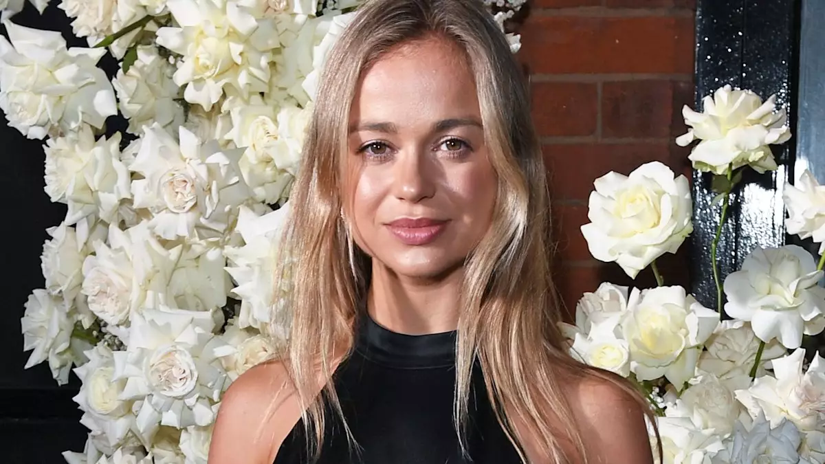 Lady Amelia Windsor: A Lesson in Transitional Dressing