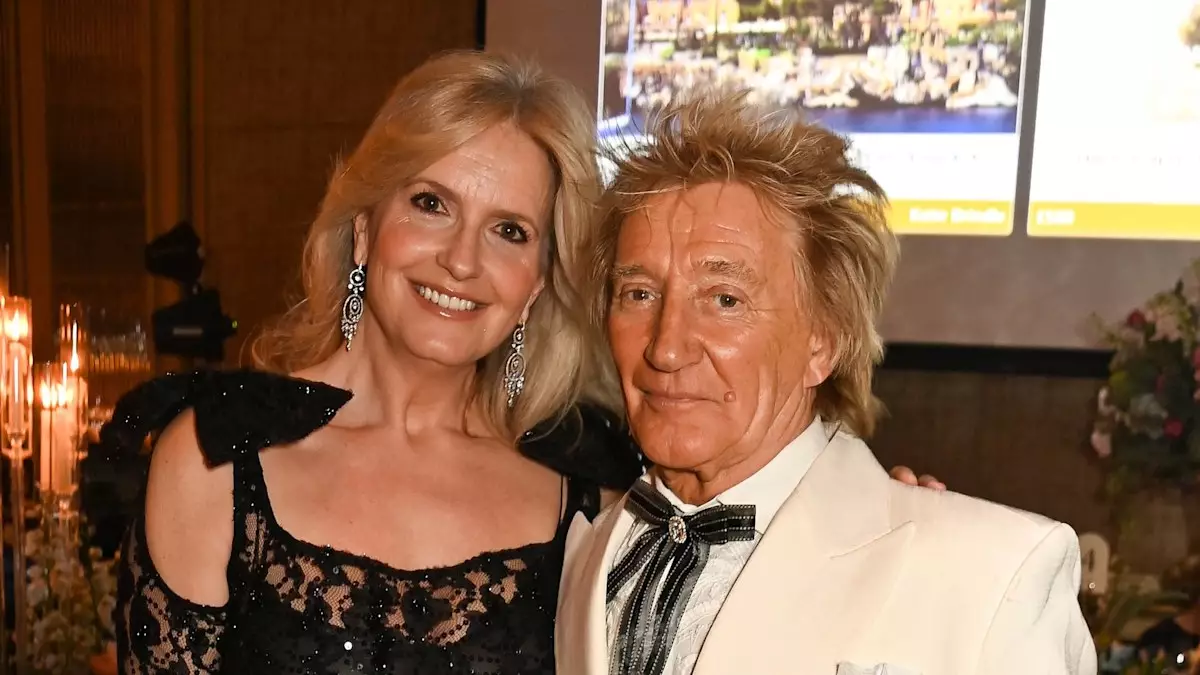 Penny Lancaster and Sir Rod Stewart Enjoying a Romantic Italian Holiday