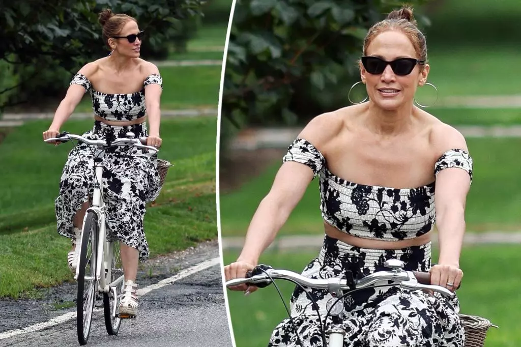 Celebrity Style: Jennifer Lopez’s Birthday Bicycle Look in the Hamptons