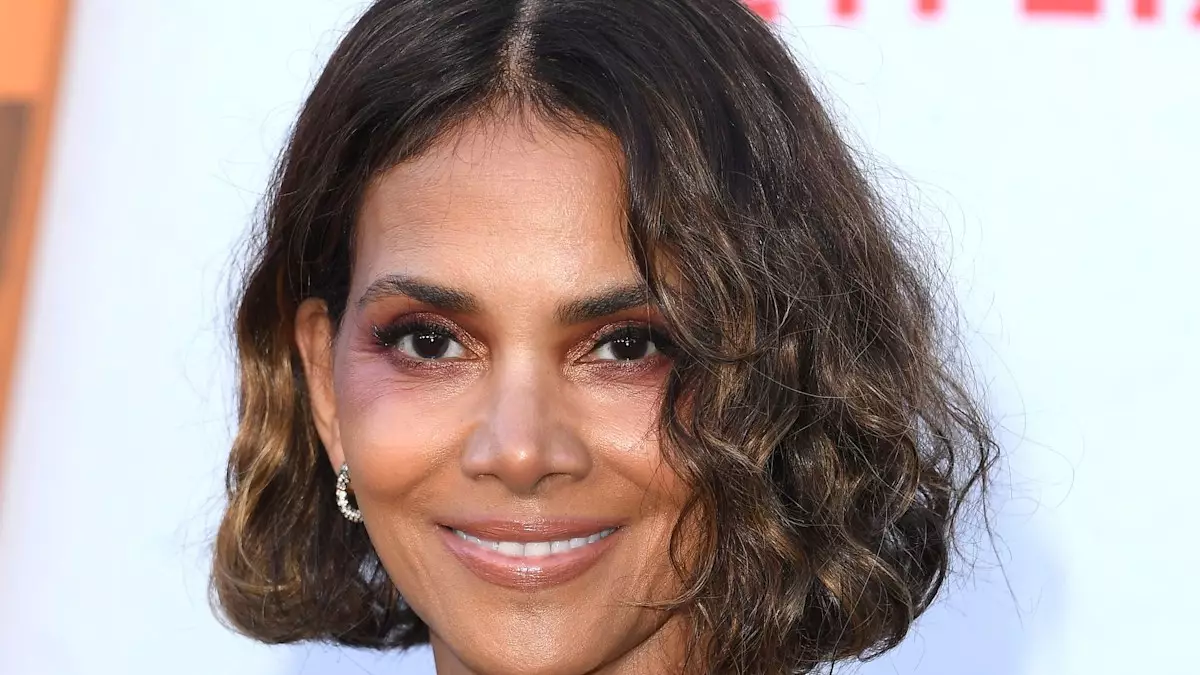 The Stunning Red Carpet Appearance of Halle Berry