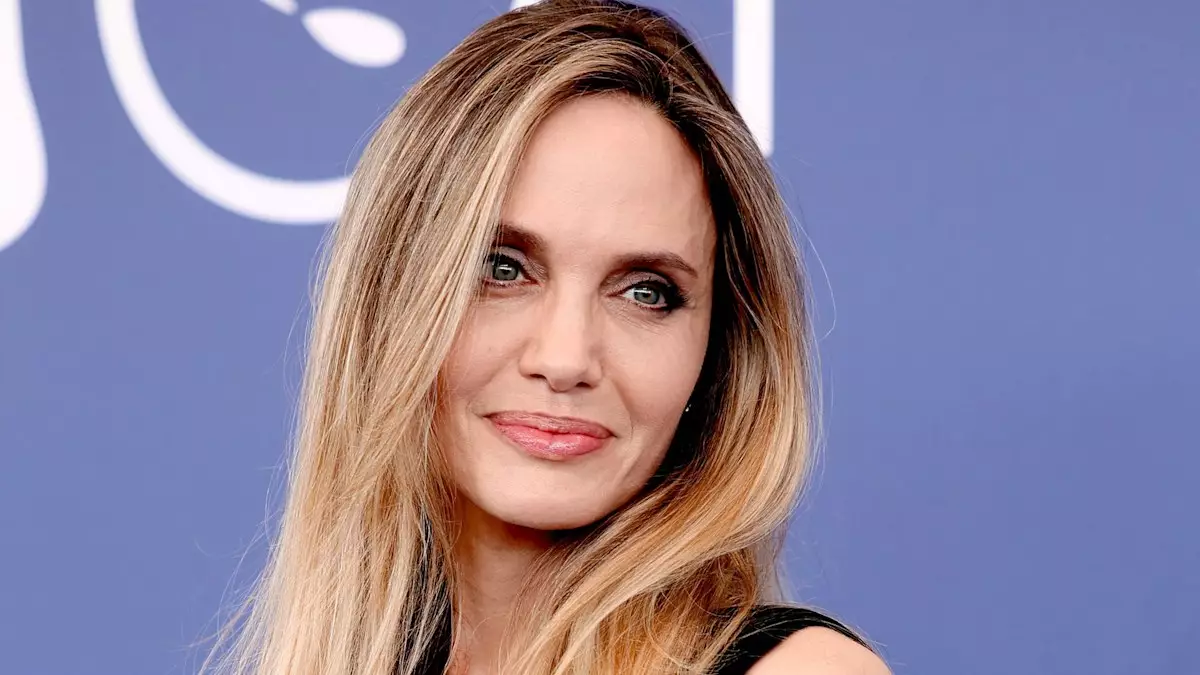 A Closer Look at Angelina Jolie’s Stunning Red Carpet Appearance