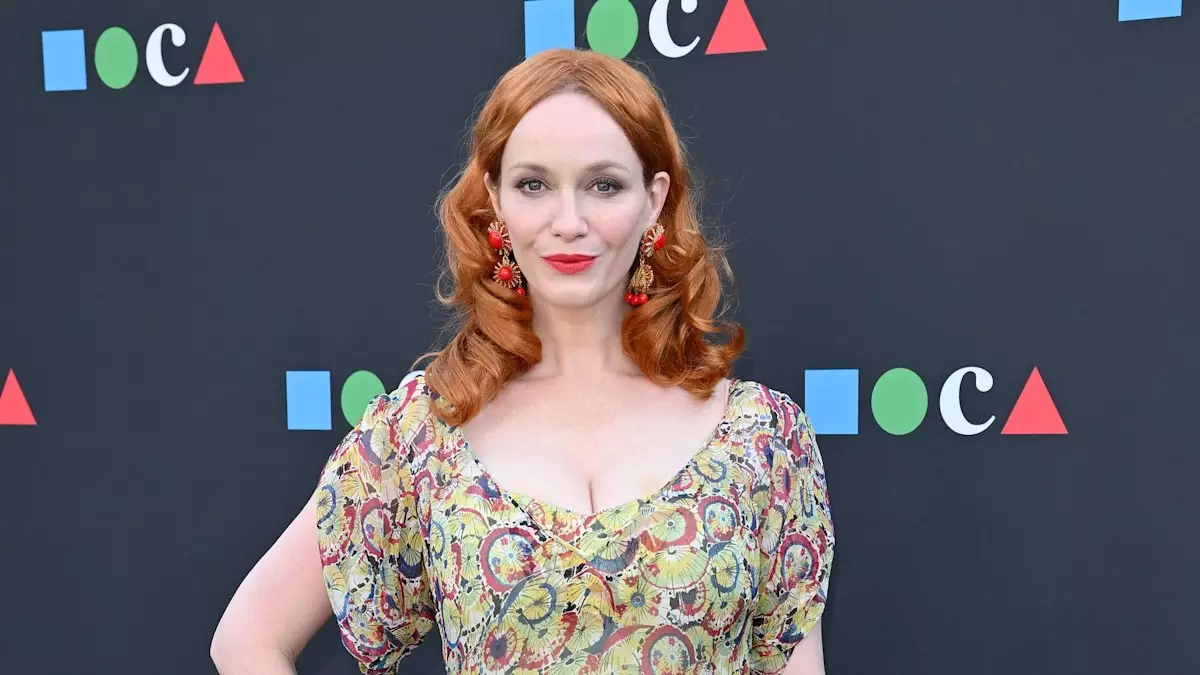 The Art of Aging Gracefully: Christina Hendricks’ Journey to Embracing Change