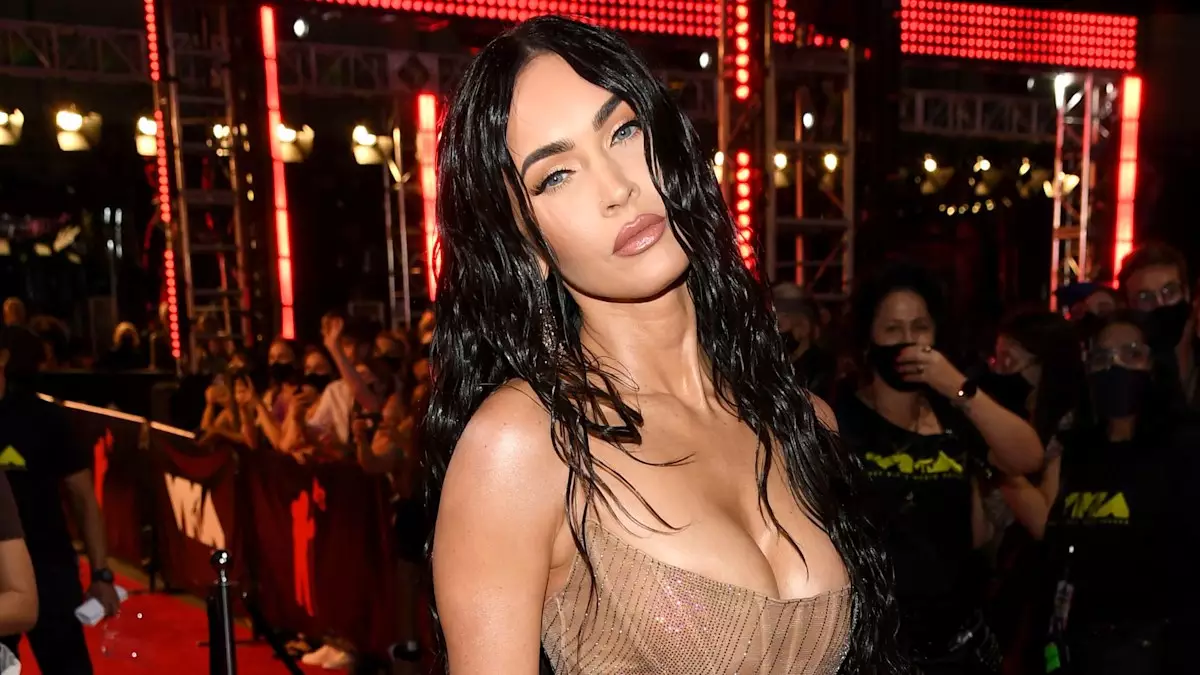 The Secret to Megan Fox’s Stunning Physique: A Deep Dive Into Her Lifestyle Choices