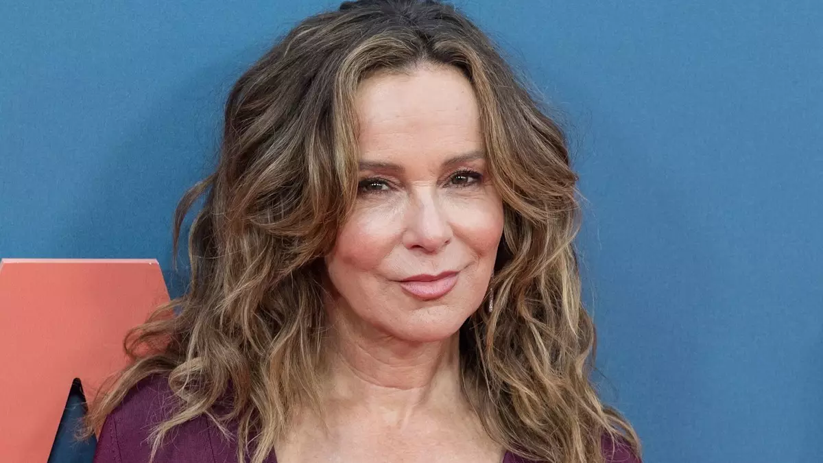 Jennifer Grey: An Unwavering Icon Amidst Hollywood’s Evolving Landscape