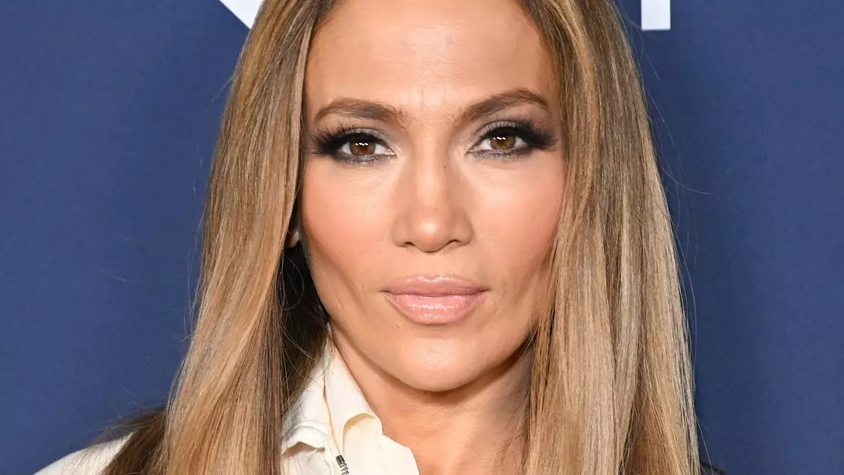 Jennifer Lopez’s Stylish Turn: Strathberry Makes a Statement