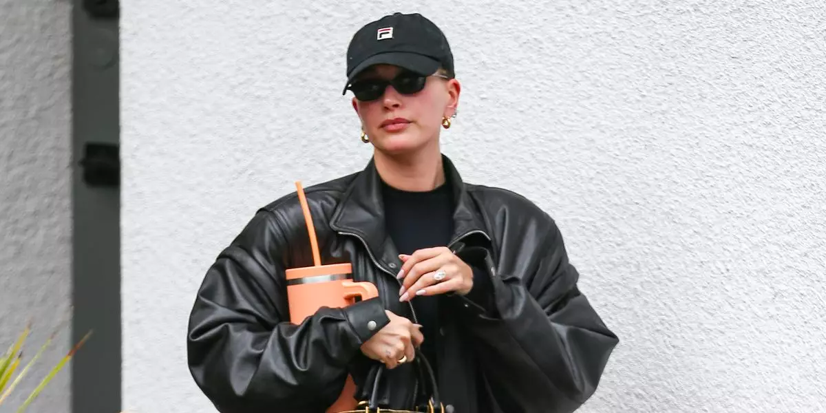 The Cherished Jewelry and Joy of New Parenthood: Hailey Bieber’s Heartfelt Tribute