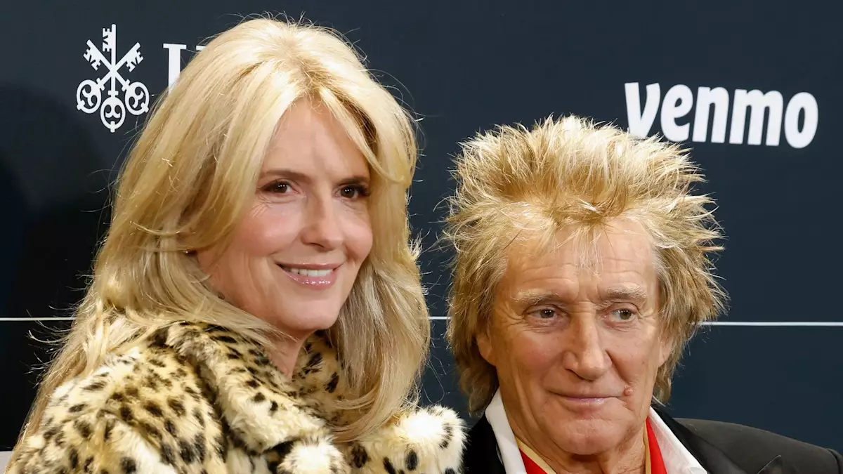 Rod Stewart and Penny Lancaster Shine at FireAid Concert in Los Angeles