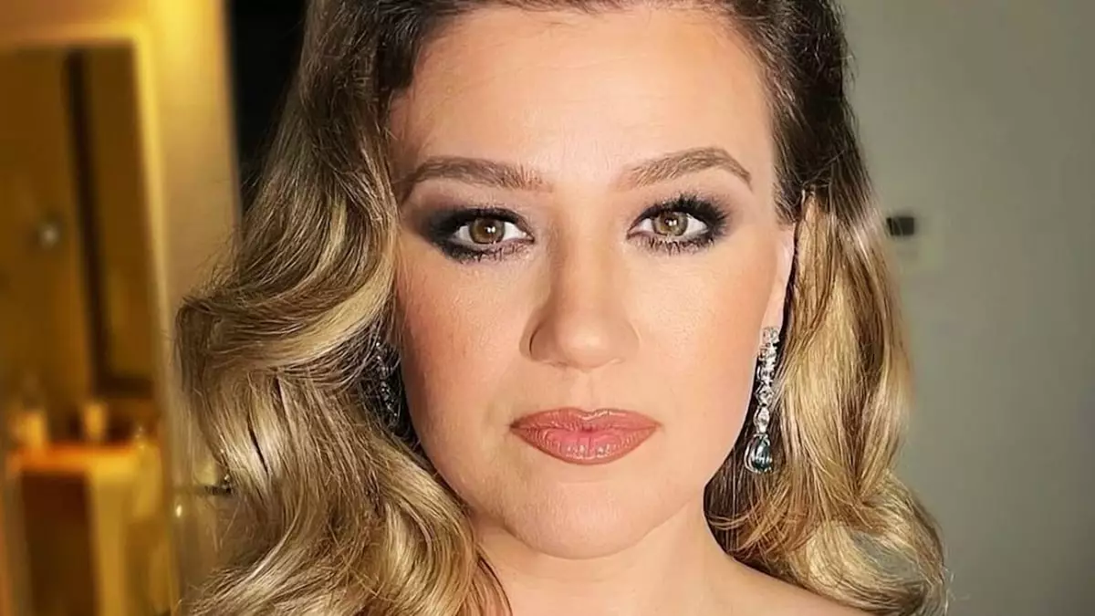 The Evolution of Kelly Clarkson: Style, Family, and Personal Growth