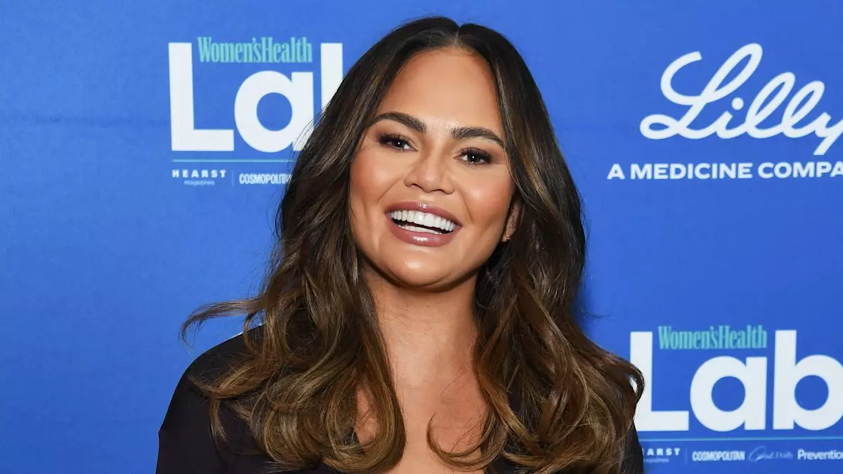 Unveiling Beauty: Chrissy Teigen’s Brave Journey of Self-Transformation