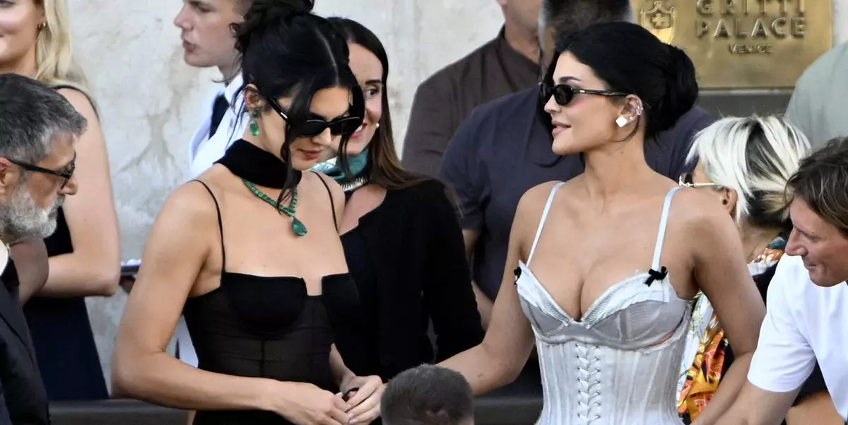 The Bold Fashion Narratives of Kylie and Kendall Jenner: A Tale of Contrast and Charisma